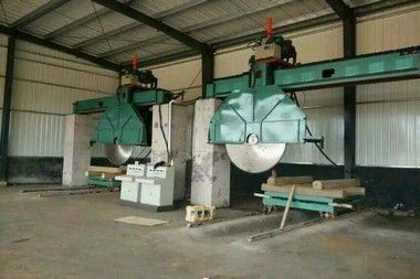 Hydraulic stone cutter